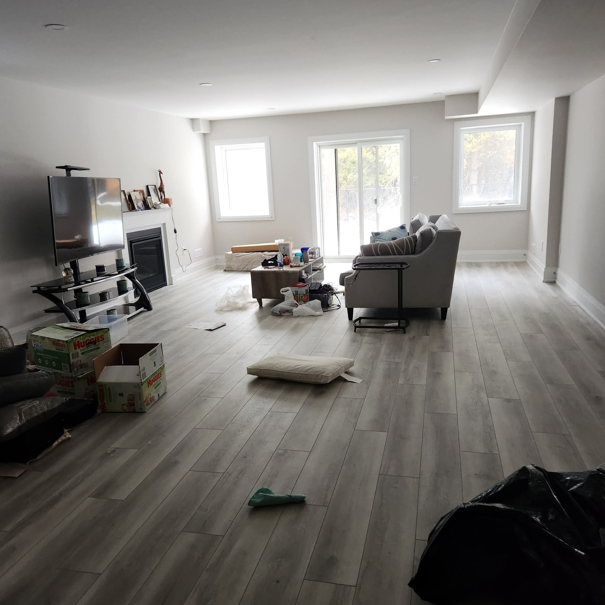 Same living room before cleaning